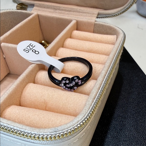 Elegant Black and Purple Heart Knot Fashion Ring size 8. - Picture 5 of 5